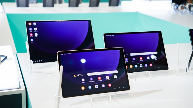 Galaxy Z Fold5 và Z Flip5